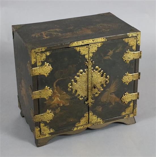 An early 18th century japanned table cabinet, H. 16in., W. 17.5in, later apron stand